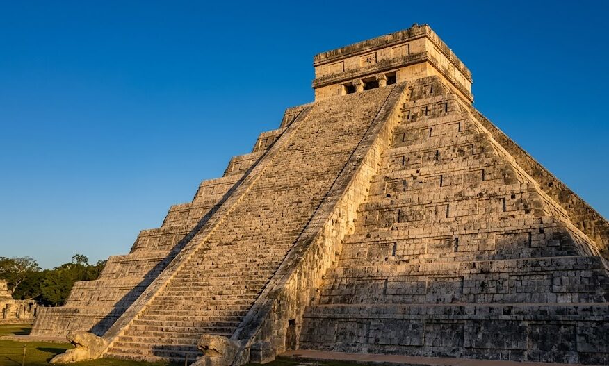 Maya vs Inca vs Aztec: The magnificent El Castillo pyramid at the Maya city of Chichen Itza.